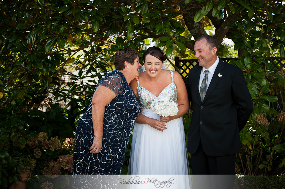 bridget-nathan-brigham-auckland-candid-wedding-photographer-raduban-photography