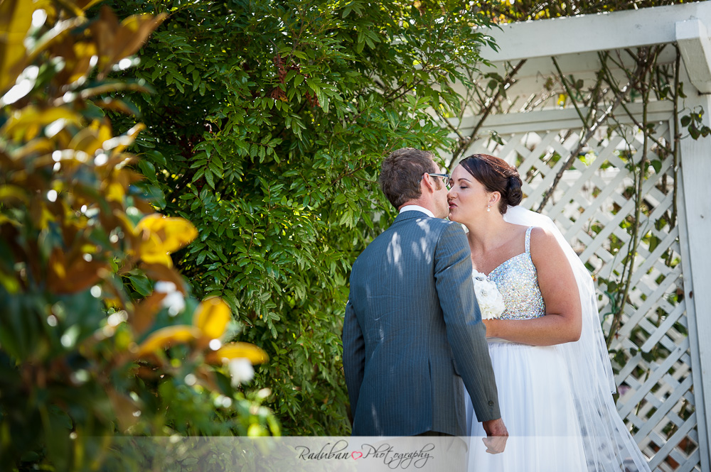bridget-nathan-brigham-auckland-candid-wedding-photographer-raduban-photography