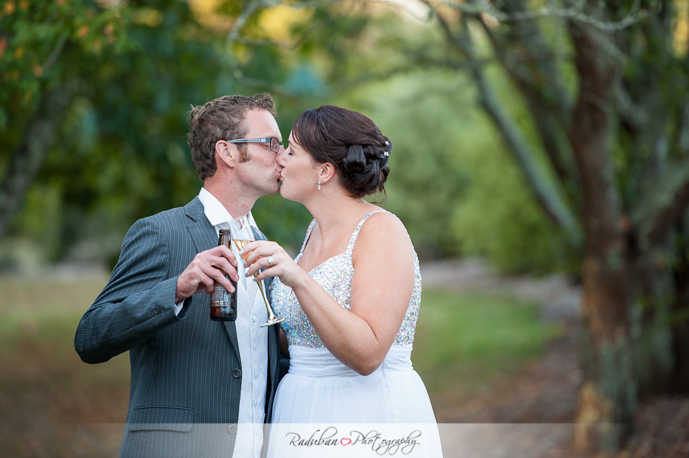 bridget-nathan-brigham-auckland-candid-wedding-photographer-raduban-photography