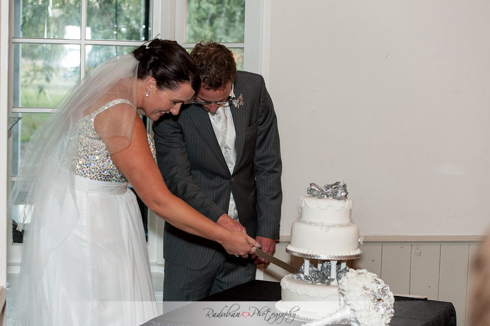 bridget-nathan-brigham-auckland-candid-wedding-photographer-raduban-photography