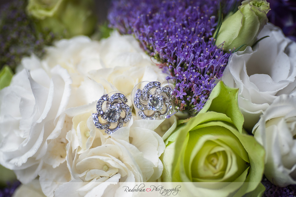 kat-todd-soljans-vineyard-auckland-cheap-candid-wedding-photographer-raduban-photography