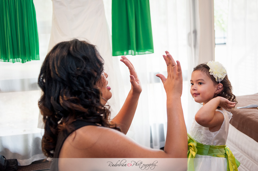 kat-todd-soljans-vineyard-auckland-cheap-candid-wedding-photographer-raduban-photography