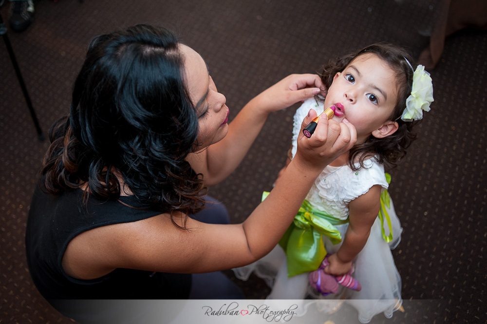 kat-todd-soljans-vineyard-auckland-cheap-candid-wedding-photographer-raduban-photography