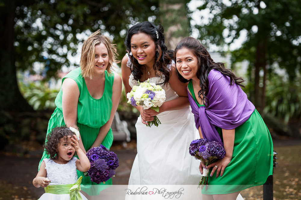 kat-todd-soljans-vineyard-auckland-cheap-candid-wedding-photographer-raduban-photography
