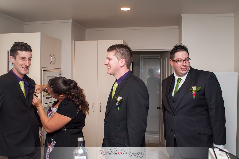 kat-todd-soljans-vineyard-auckland-cheap-candid-wedding-photographer-raduban-photography