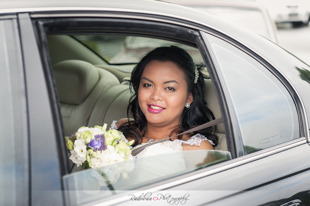 kat-todd-soljans-vineyard-auckland-cheap-candid-wedding-photographer-raduban-photography