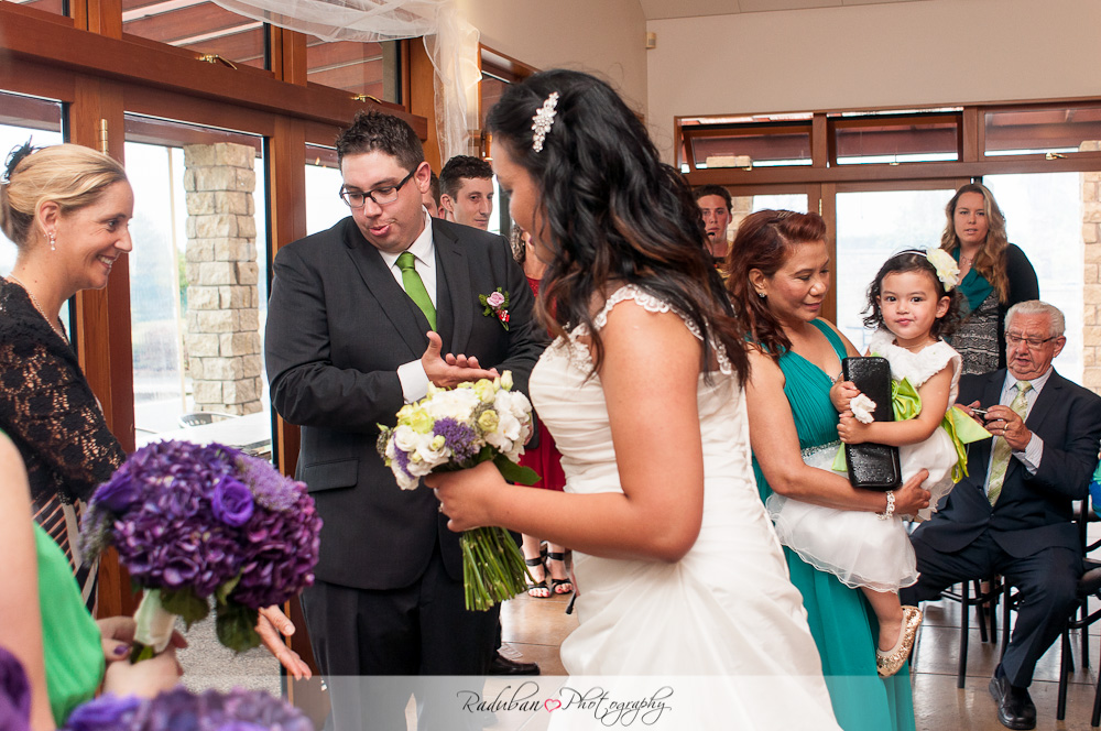 kat-todd-soljans-vineyard-auckland-cheap-candid-wedding-photographer-raduban-photography