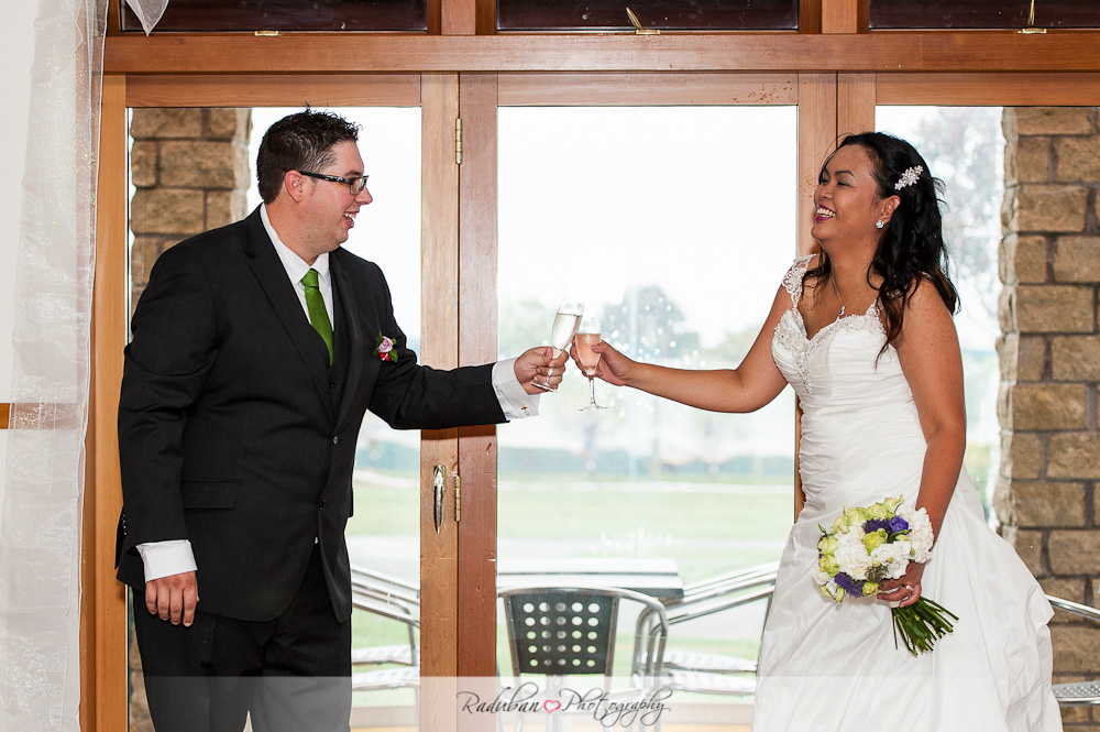 kat-todd-soljans-vineyard-auckland-cheap-candid-wedding-photographer-raduban-photography