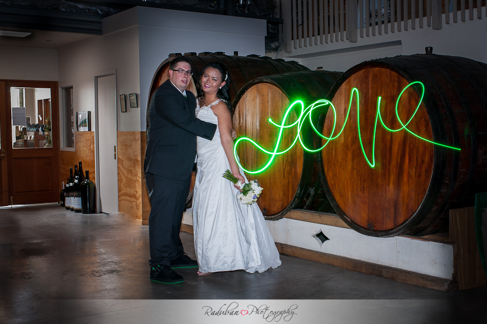 kat-todd-soljans-vineyard-auckland-cheap-candid-wedding-photographer-raduban-photography