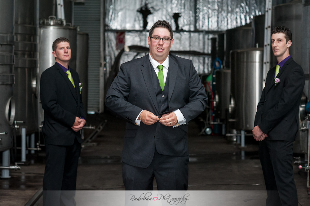 kat-todd-soljans-vineyard-auckland-cheap-candid-wedding-photographer-raduban-photography