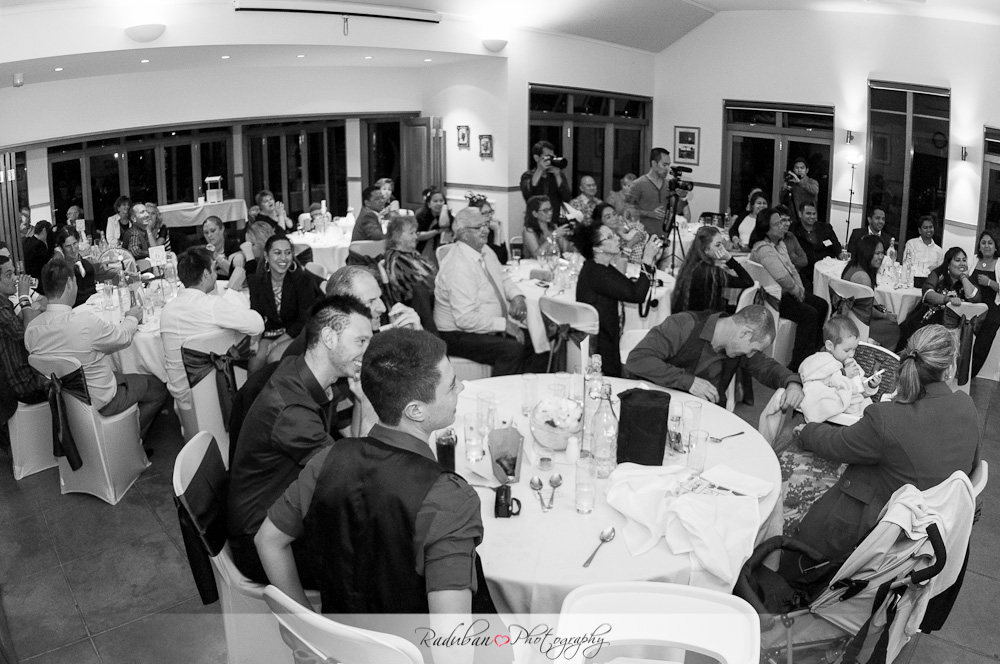 kat-todd-soljans-vineyard-auckland-cheap-candid-wedding-photographer-raduban-photography