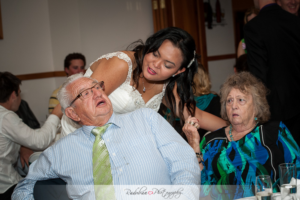 kat-todd-soljans-auckland-candid-wedding-photographer-raduban-photography-0310