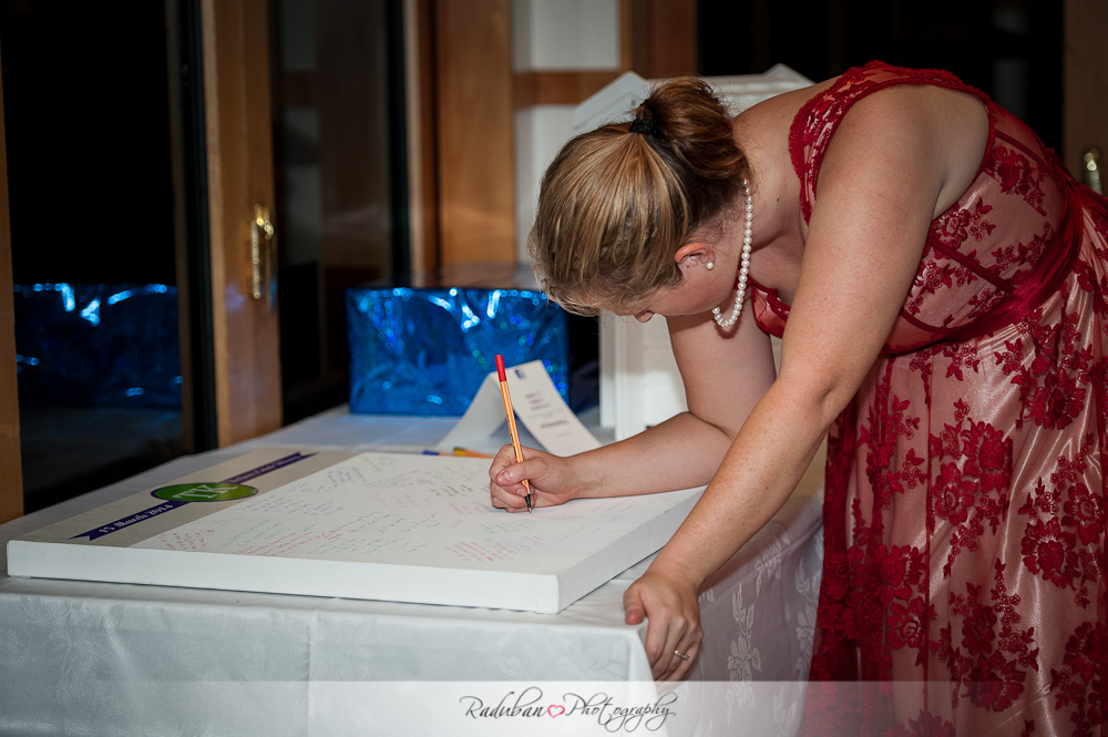 kat-todd-soljans-vineyard-auckland-cheap-candid-wedding-photographer-raduban-photography