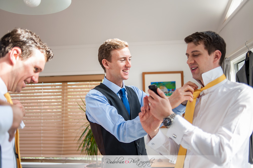 cheap-candid-auckland-wedding-photographer-devonport-beach-raduban-photography