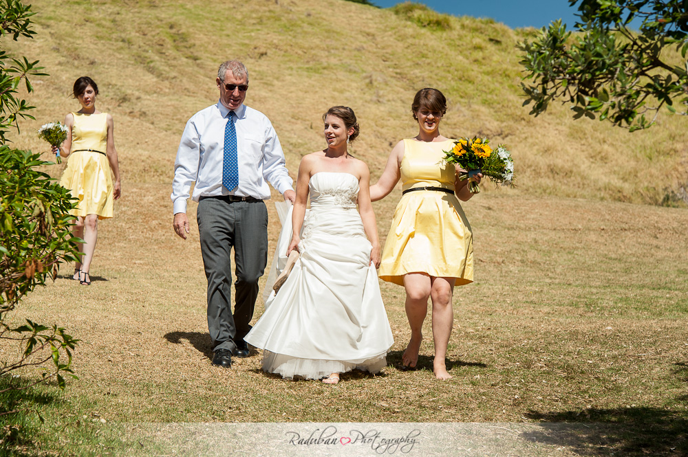 cheap-candid-auckland-wedding-photographer-devonport-beach-raduban-photography