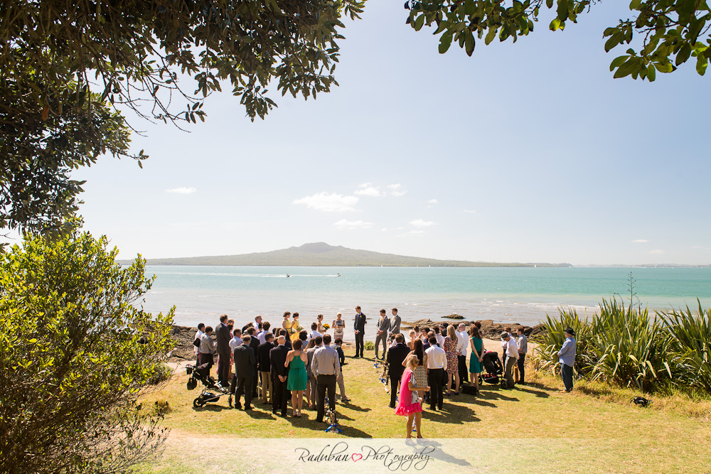 cheap-candid-auckland-wedding-photographer-devonport-beach-raduban-photography
