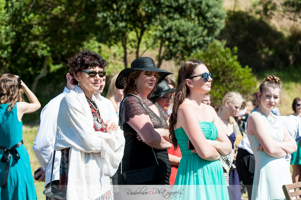 cheap-candid-auckland-wedding-photographer-devonport-beach-raduban-photography