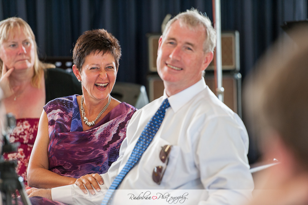 cheap-candid-auckland-wedding-photographer-devonport-beach-raduban-photography