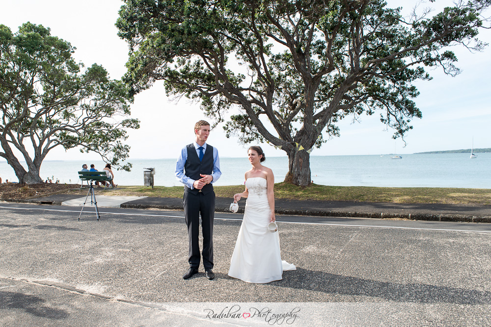 cheap-candid-auckland-wedding-photographer-devonport-beach-raduban-photography
