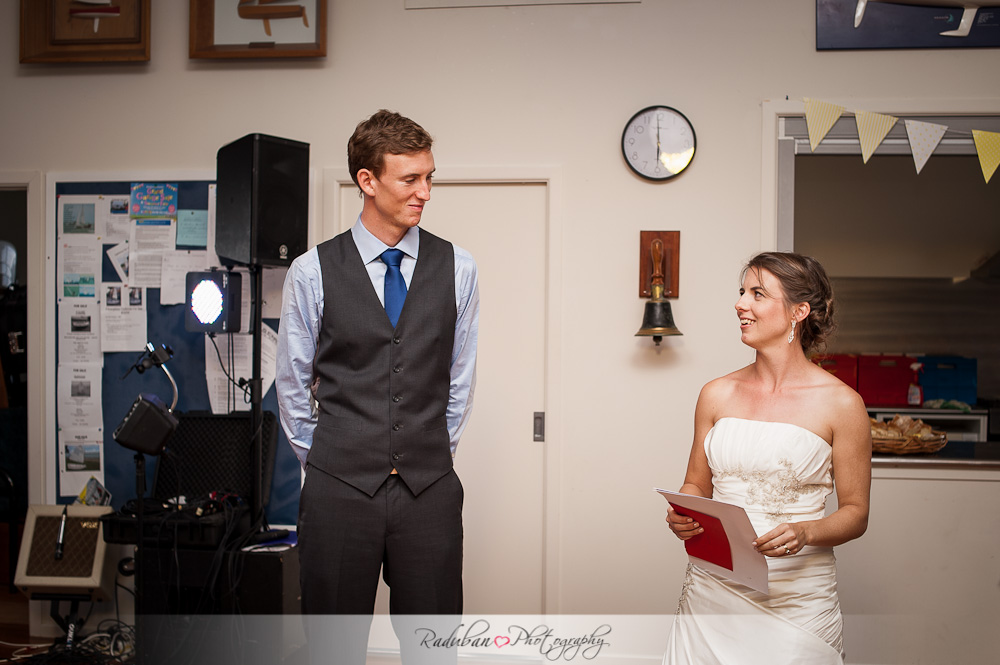 cheap-candid-auckland-wedding-photographer-devonport-beach-raduban-photography