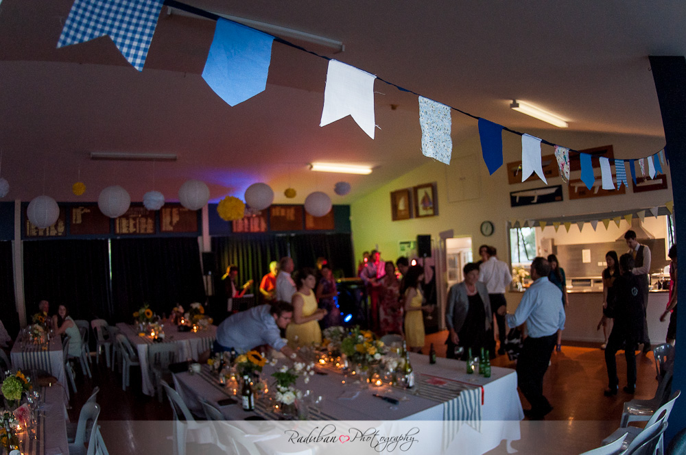 cheap-candid-auckland-wedding-photographer-devonport-beach-raduban-photography