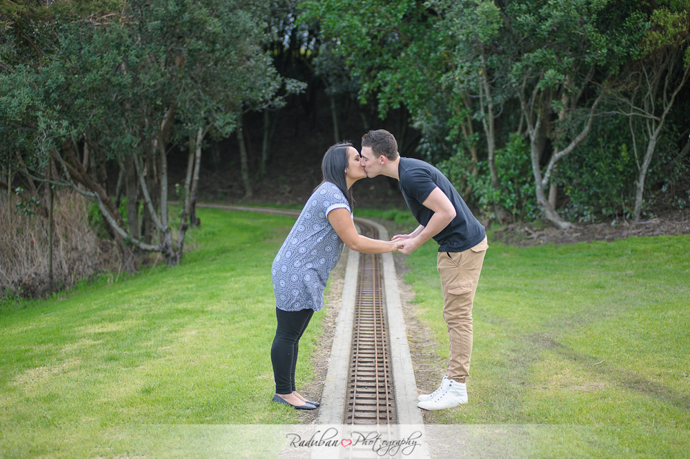 sherrane-kevin-whakatane-engagement-raduban-photography-auckland-cheap-candid-wedding-photographer