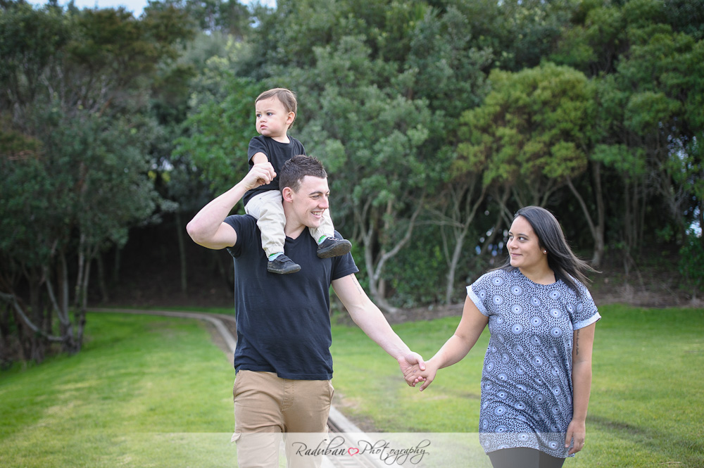 sherrane-kevin-whakatane-engagement-raduban-photography-auckland-cheap-candid-wedding-photographer