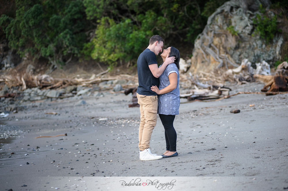 sherrane-kevin-whakatane-engagement-raduban-photography-auckland-cheap-candid-wedding-photographer