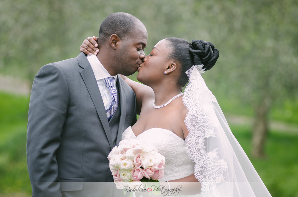 nana-yaa-kwaku-simunovich-olive-estate-auckland-cheap-candid-wedding-photographer-raduban-photography